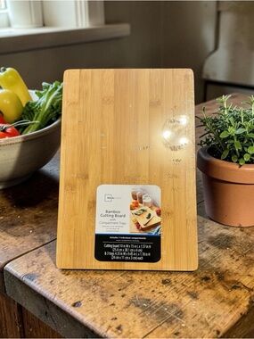 Mainstays Bamboo Cutting Board With Compartment Trays NEW